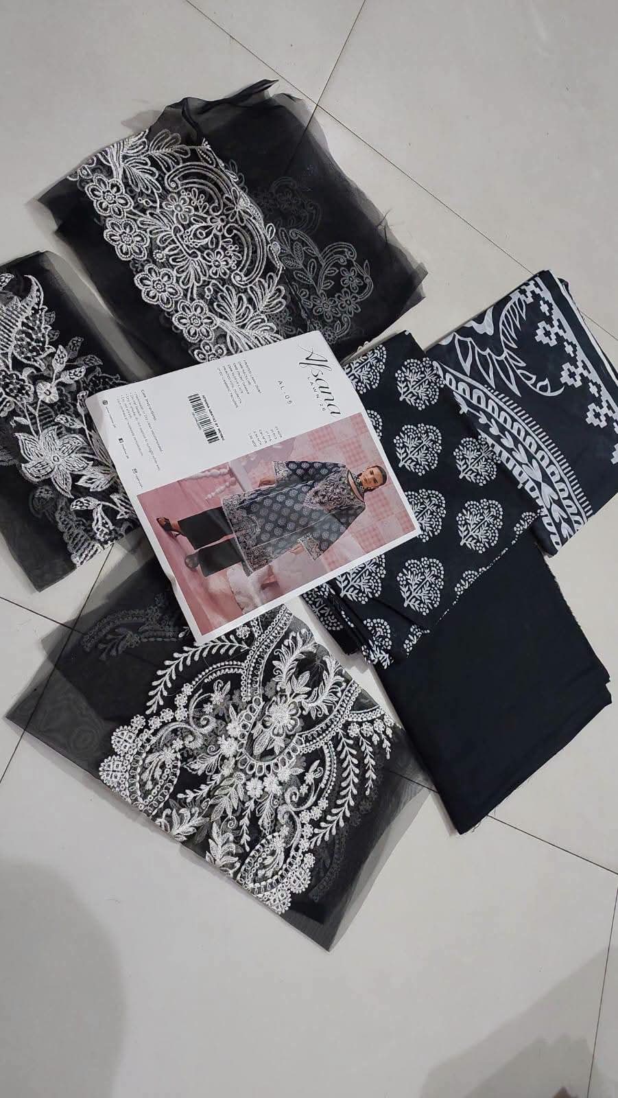 Mahnur Lawn emb (1226-5)