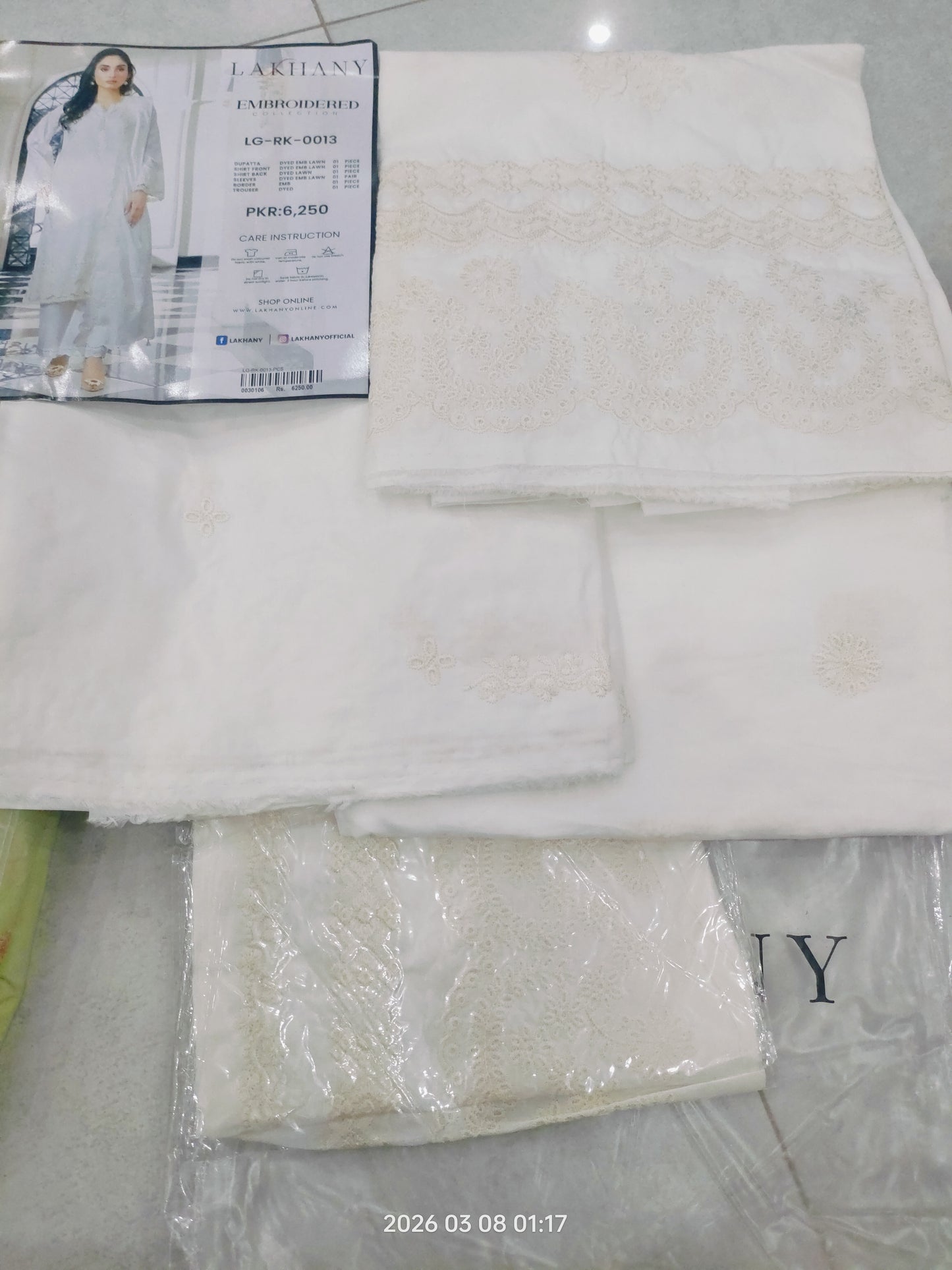 LAKHANY emb Lawn (1082-5)